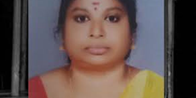 ആലപ്പുഴ കരൂരില് കൊന്നുകുഴിച്ചു മൂടിയ യുവതിയുടെ മൃതദേഹം കണ്ടെത്തി