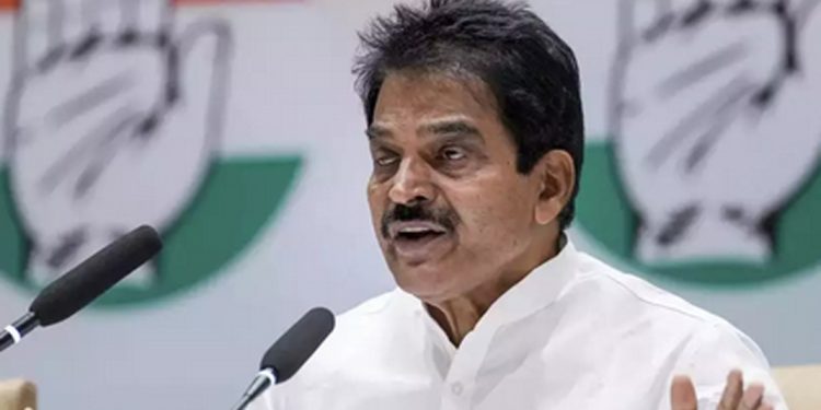 ചേലക്കര മണ്ഡലത്തിൽ ശക്തമായ ഭരണവിരുദ്ധ വികാരം നിലനിൽക്കുന്നുവെന്നും ഇത് പാർട്ടിക്ക് ഗുണകരമാകുമെന്നും കെ സി വേണുഗോപാൽ