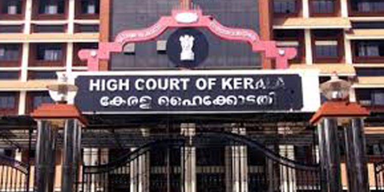 അപകടത്തില്‍ പരിക്കേറ്റ് പൂര്‍ണമായും കിടപ്പിലായ കുട്ടിക്ക് 1.29 കോടി രൂപ നഷ്ടപരിഹാരം നല്‍കാന്‍ ഉത്തരവിട്ട് ഹൈക്കോടതി