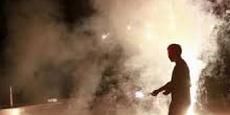 ദീപാവലിക്ക് ശേഷം ആകാശം വിഷമയം, ഡൽഹിയിൽ സ്ഥിതി അതീവഗുരുതരം