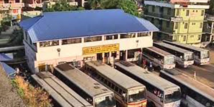 കോടികള്‍ മുടക്കി നിര്‍മിച്ച പാലക്കാട് കെഎസ്ആര്‍ടിസി ബസ് സ്റ്റാന്റില്‍ ശുചിമുറിയില്ല