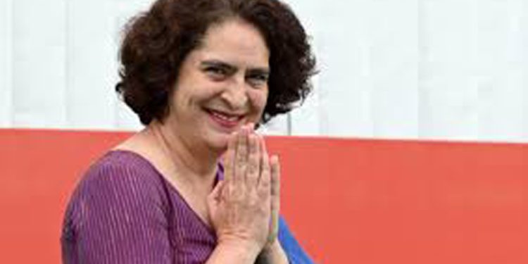 വയനാടിന് വേണ്ടി ജീവൻ കൊടുത്തും പ്രവർത്തിക്കുമെന്ന് ഉറപ്പ് നൽകി പ്രിയങ്ക ഗാന്ധി