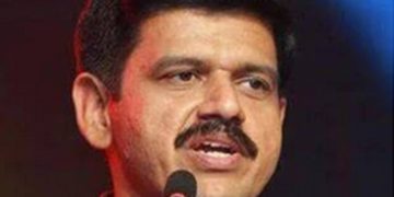 സുരേന്ദ്രനെതിരെ വിമർശനമുന്നയിച്ച് സന്ദീപ് വാര്യർ വീണ്ടും രംഗത്ത്