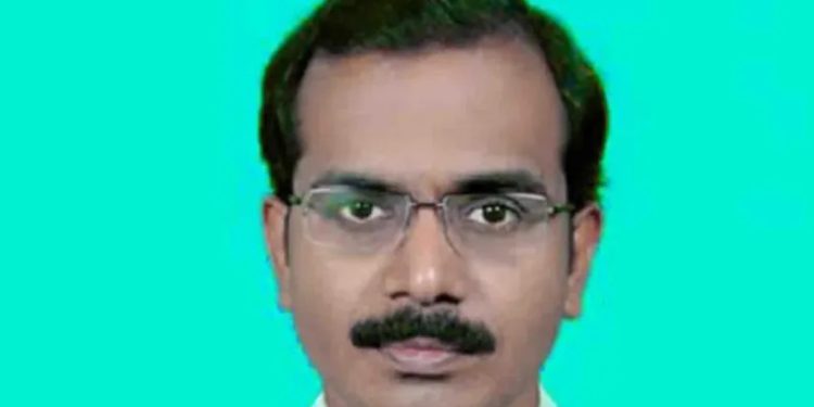 ദുരൂ‌​ഹ സാഹചര്യത്തിൽ കാണാതായ തിരൂർ ഡെപ്യൂട്ടി തഹസിൽദാർ ചാലിബുമായി സംസാരിച്ച് ഭാര്യ