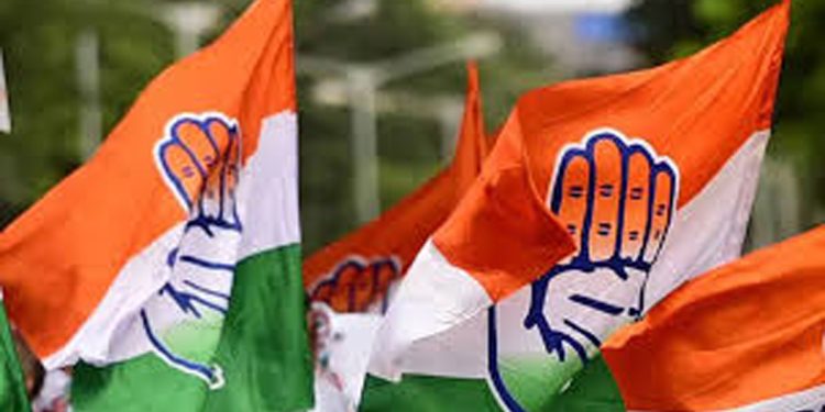 പെരുമ്പാവൂര്‍-കുറുപ്പുംപടി കോണ്‍ഗ്രസ് ബ്ലോക്ക് കമ്മിറ്റിയില്‍ കൂട്ടരാജി