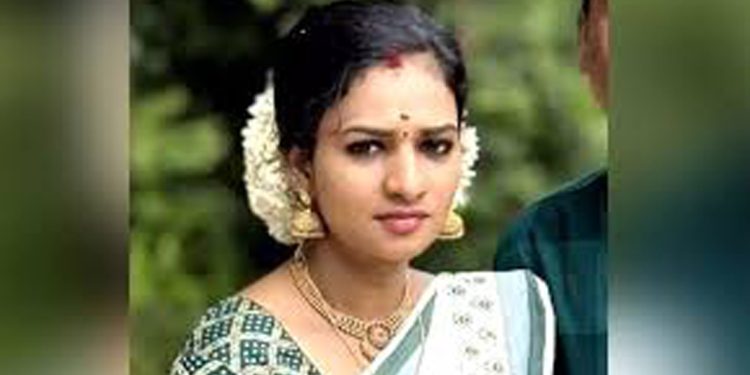 പാലോട് ഭർതൃഗൃഹത്തിൽ നവവധുവിനെ തൂങ്ങി മരിച്ച നിലയിൽ കണ്ടെത്തിയ സംഭവത്തിൽ ഭർത്താവിന്റെ സുഹൃത്തും കസ്റ്റഡിയിൽ