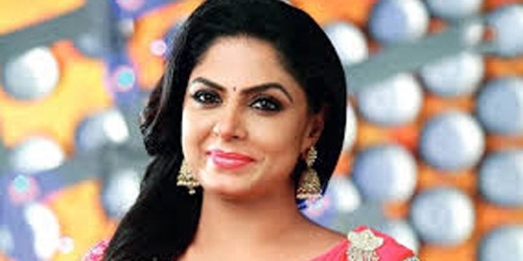 പ്രതിഫലം വാങ്ങുന്നത് വ്യക്തിപരമായ തീരുമാനമാണ് ; മറ്റുള്ളവര് പ്രതിഫലം വാങ്ങുന്നതില് അഭിപ്രായം പറയുന്നത് ഉചിതമല്ല ; ആശാ ശരത്