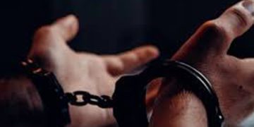 വിമാനത്തിൽ മദ്യപിച്ച് ബഹളമുണ്ടാക്കിയ യാത്രക്കാരൻ പിടിയിൽ