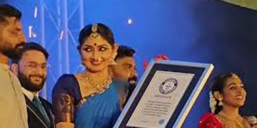 കലൂർ സ്റ്റേഡിയത്തിലെ ഗിന്നസ് വേൾഡ് റെക്കോഡ് ലക്ഷ്യമിട്ടുള്ള നൃത്ത പരിപാടിക്ക് ദിവ്യ ഉണ്ണിക്ക് നൽകിയത് 5 ലക്ഷം രൂപ