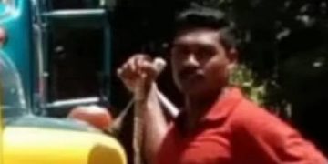 അയല്‍വാസിയുടെ വീട്ടുവളപ്പിലുള്ള തെങ്ങ് മുറിക്കുന്നതിനിടെ കട്ടര്‍ കഴുത്തില്‍ തട്ടി ; യുവാവിന് ദാരുണാന്ത്യം