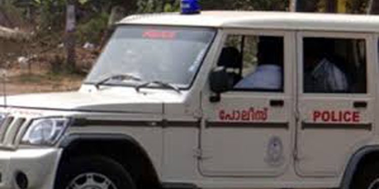 നെയ്യാറ്റിൻകരയുടെ വിവിധ ഭാഗങ്ങളിലായി പൊതുനിരത്തിലടക്കം പാർക്ക് ചെയ്തിരിക്കുന്ന മോട്ടോർ സൈക്കിളുകൾ സ്ഥിരമായി മോഷ്ടിക്കുന്ന മോഷ്ടാവ്പിടിയിൽ