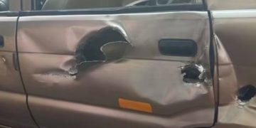 ഷൂട്ടിംഗ് സംഘം സഞ്ചരിച്ച കാറിന് നേരെ കാട്ടാന ആക്രമണം