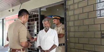 ചെന്നിത്തലയിൽ വൃദ്ധരായ അച്ഛനമ്മമാരെ ചുട്ടുകൊന്ന കേസിലെ പ്രതി വിജയനെ ചെങ്ങന്നൂർ ഫസ്റ്റ് ക്ലാസ്സ്‌ ജുഡീഷ്യൽ മജിസ്ട്രേറ്റിന് മുന്നിൽ ഹാജരാക്കി