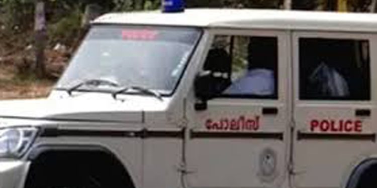 വില്പ്പനയ്ക്കെത്തിച്ച കഞ്ചാവുമായി രണ്ട് പശ്ചിമ ബംഗാള് സ്വദേശികള് പിടിയില്