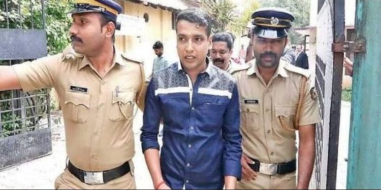 പൾസർ സുനി സ്ഥിരം കുറ്റവാളിയെന്ന് പോലീസിന്റെ റിപ്പോർട്ട്‌