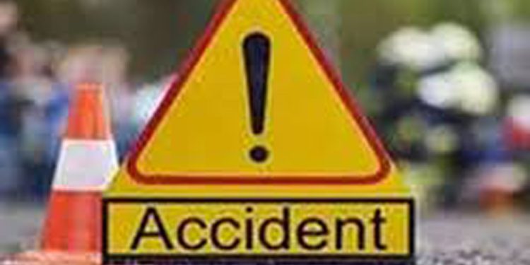 പാലക്കാട് മുണ്ടൂരിൽ ലോറിയും സ്കൂട്ടറും കൂട്ടിയിടിച്ച് യുവതി മരിച്ചു