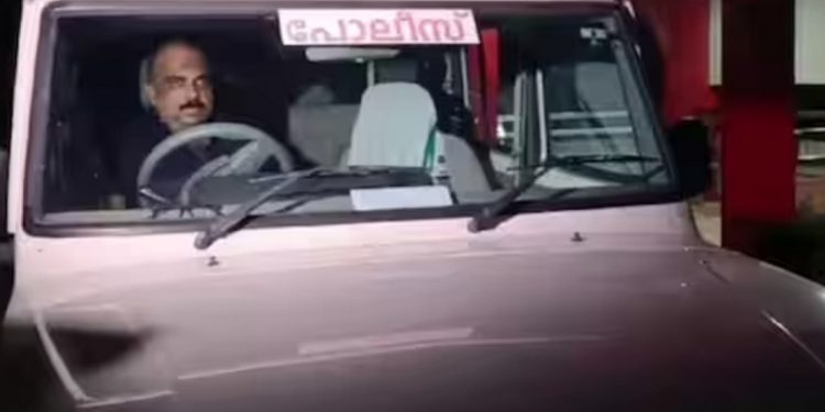 മദ്യപിച്ച് അപകടകരമായി ഔദ്യോഗിക വാഹനം ഓടിച്ച സംഭവത്തില് അറസ്റ്റിലായ ഡിവൈഎസ്പിക്കെതിരെ വകുപ്പ്തല അന്വേഷണം