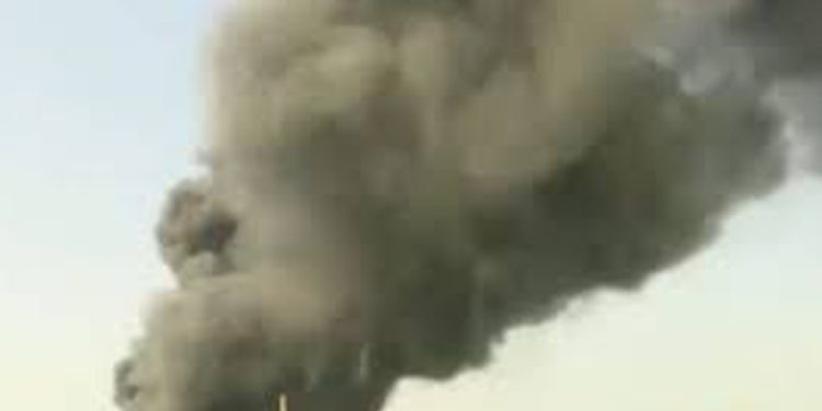 മാനന്തവാടി പിലാക്കാവ് കമ്പമല കത്തുന്നു