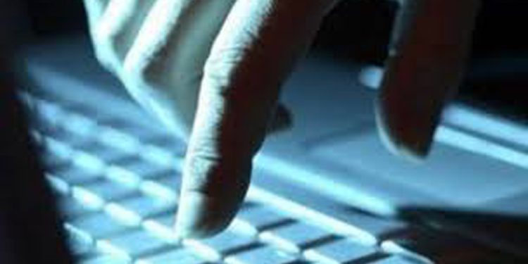 ലോട്ടറി വകുപ്പിൻ്റെ വെബ്സൈറ്റ് ഹാക്ക് ചെയ്യാൻ ശ്രമിച്ചെന്ന പരാതിയിൽ ലോട്ടറി ഏജൻസി ജീവനക്കാരനെയും പ്രതി ചേർത്തു