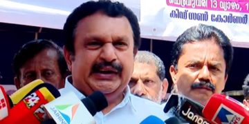 വനം മന്ത്രി എ കെ ശശീന്ദ്രനെതിരെ കോണ്‍ഗ്രസ് നേതാവ് കെ മുരളീധരന്‍