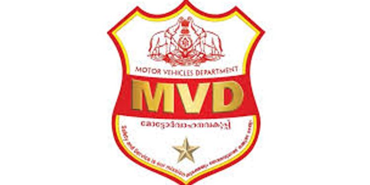 എറണാകുളം തൃശൂര്, കോഴിക്കോട് ജില്ലകളിലെ എംവിഡി ഉദ്യോഗസ്ഥരുടെ വീടുകളില് പരിശോധന നടത്തി വിജിലന്സ്