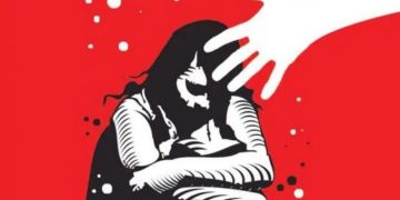 കൊച്ചി നഗരത്തിലെ സ്കൂളിൽ പഠിക്കുന്ന പത്താം ക്ലാസുകാരിയെ ലഹരി നൽകി പീഡനത്തിന് ഇരയാക്കി