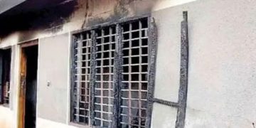 അമ്മയുമായി തര്‍ക്കം ; വാടക വീട് തീയിട്ട് നശിപ്പിച്ച് മകന്‍