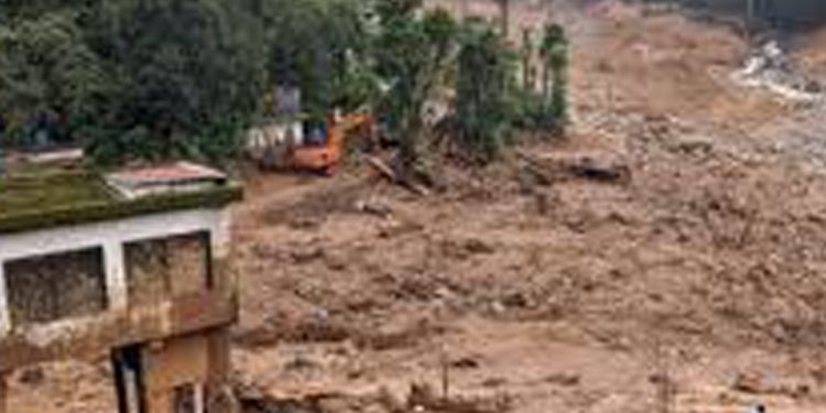 മുണ്ടക്കൈ-ചൂരല്മല ഉരുള്പ്പൊട്ടല് ദുരന്തബാധിതരുടെ ജനകീയ സമിതി സമരത്തിലേക്ക്