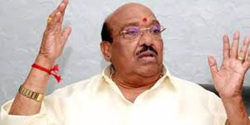 ശശി തരൂരിനെ പിന്തുണച്ച്‌ വെള്ളാപ്പള്ളി നടേശൻ