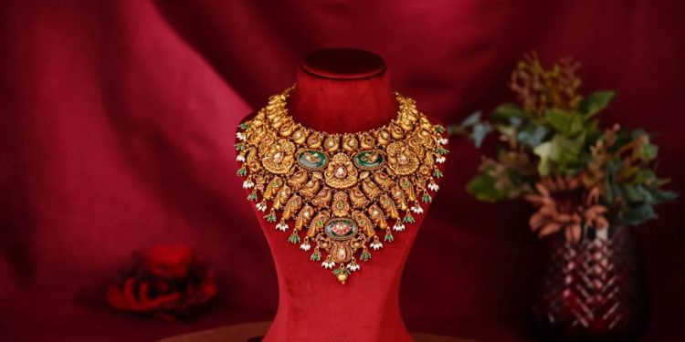 സംസ്ഥാനത്ത് ഇന്നും സ്വർണവില കുറഞ്ഞു