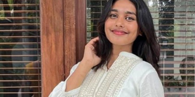 കോഴിക്കോട് വെള്ളൂര്‍ കോടഞ്ചേരിയില്‍ ബിരുദ വിദ്യാര്‍ത്ഥിനിയെ തൂങ്ങിമരിച്ച നിലയില്‍ കണ്ടെത്തി