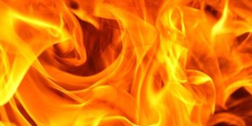 ഷൊർണൂർ റോഡിൽ രണ്ട് ബൈക്കുകൾ കത്തി നശിച്ചു