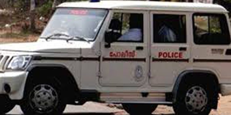 ആറ്റുകാൽ ക്ഷേത്രപരിസരത്ത് രണ്ട് വനിതാ പോലീസുകാരെ ആക്രമിച്ച് വാർഡ് കൗൺസിലർ