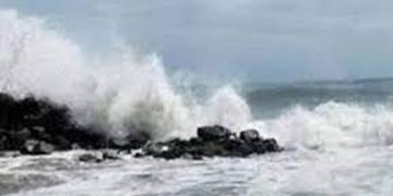 കള്ളക്കടൽ പ്രതിഭാസം ; കടലാക്രമണത്തിന് സാധ്യത