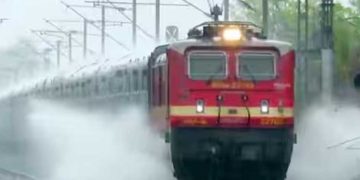 ആലപ്പുഴയിൽ രണ്ട് പേർ ട്രെയിൻ തട്ടി മരിച്ചു