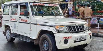 ഇടപ്പള്ളിയിൽ സ്വകാര്യ ബസ് ജീവനക്കാർ തമ്മിലടിച്ചു