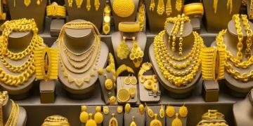 റെക്കോഡിലെത്തിയതിന് പിന്നാലെ സ്വർണവിലയിൽ വൻ ഇടിവ്