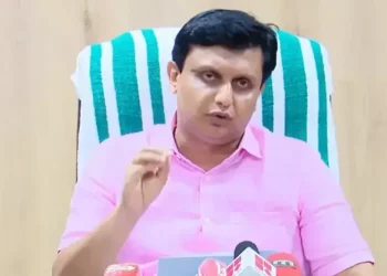 ദേ​ശീ​യ​പാ​ത നി​ർ​മാ​ണ​ത്തി​ലെ പ്ര​ശ്ന​ങ്ങ​ൾ പ​രി​ഹ​രി​ച്ച് മു​ന്നോ​ട്ട് പോ​കു​മെ​ന്ന് മ​ന്ത്രി പി.​എ. മു​ഹ​മ്മ​ദ് റി​യാ​സ്