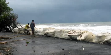 കേരളതീരത്ത് നാളെ കള്ളക്കടൽ പ്രതിഭാസത്തിന് സാധ്യത