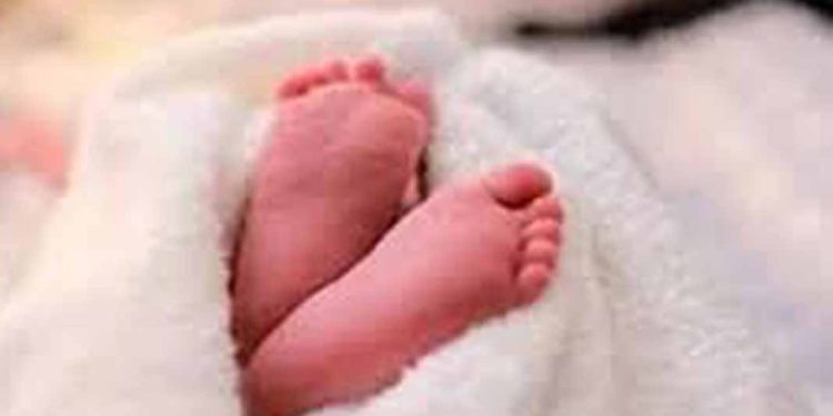 കോഴിക്കോട് ഫറോക്കിലെ സ്വകാര്യ ആശുപത്രിയിൽ പ്രസവ ശസ്ത്രക്രിയക്കിടെ കുഞ്ഞ് മരിച്ചു