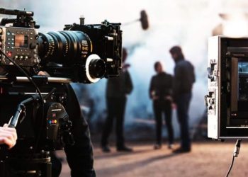 പാക് അതിർത്തിയിൽ കുടുങ്ങി മലയാള സിനിമാപ്രവർത്തകർ ; സംഘത്തിൽ സംവിധായകൻ സംജാദും നടൻ മണിക്കുട്ടനും