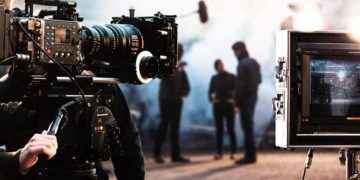 പാക് അതിർത്തിയിൽ കുടുങ്ങി മലയാള സിനിമാപ്രവർത്തകർ ; സംഘത്തിൽ സംവിധായകൻ സംജാദും നടൻ മണിക്കുട്ടനും