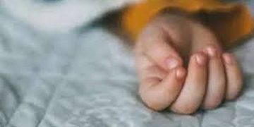 തിരുവനന്തപുരത്ത് മരം വീണ് രണ്ടാം ക്ലാസുകാരി മരിച്ചു