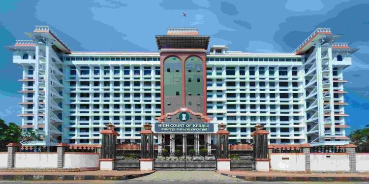 മതിയായ കാരണം അറിയിക്കാതെ അറസ്റ്റ് ചെയ്യുന്നത് മൗലികാവകാശ ലംഘനം : ഹൈക്കോടതി