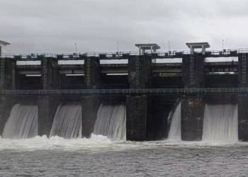 മുന്നറിയിപ്പില്ലാതെ ഇടുക്കി മലങ്കര ഡാമിന്റെ അഞ്ച് ഷട്ടറുകൾ തുറന്നു