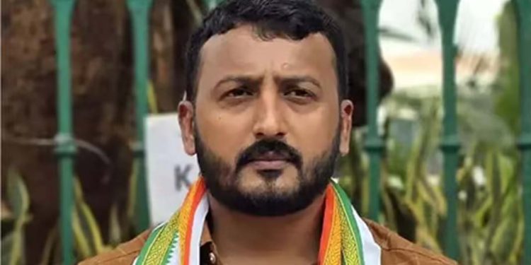 സിപിഎം ധൈര്യമുണ്ടെങ്കിൽ എം സ്വരാജിനെ മത്സരിപ്പിക്കണമെന്ന് രാഹുൽ മാങ്കൂട്ടത്തിൽ എംഎൽഎ