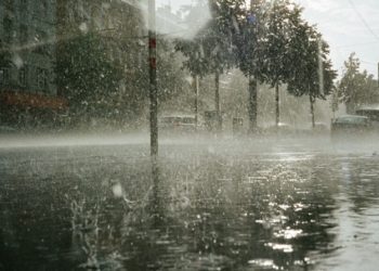 സംസ്ഥാനത്ത് മഴ മുന്നറിയിപ്പിൽ വീണ്ടും മാറ്റം ; നാളെ 4 ജില്ലകളിലും 20ന് 5 ജില്ലകളിലും ഓറഞ്ച് അലർട്ട്