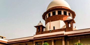 ഗവർണർക്കെതിരായ ഹർജി പിൻവലിക്കാൻ കേരളം ; ശക്തമായി എതിർത്ത് കേന്ദ്രം