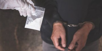 കോഴിക്കോട് വീണ്ടും വൻ ലഹരിവേട്ട ; ഒരു കിലോ ഹാഷീഷ് ഓയിലും 22 ഗ്രാം എം‍‍‍ഡിഎംഎയും പിടിച്ചെടുത്തു