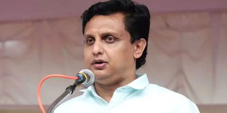 കെ സി വേണുഗോപാലിനെതിരെ നിലപാട് കടുപ്പിച്ച് മന്ത്രി പി എ മുഹമ്മദ് റിയാസ്